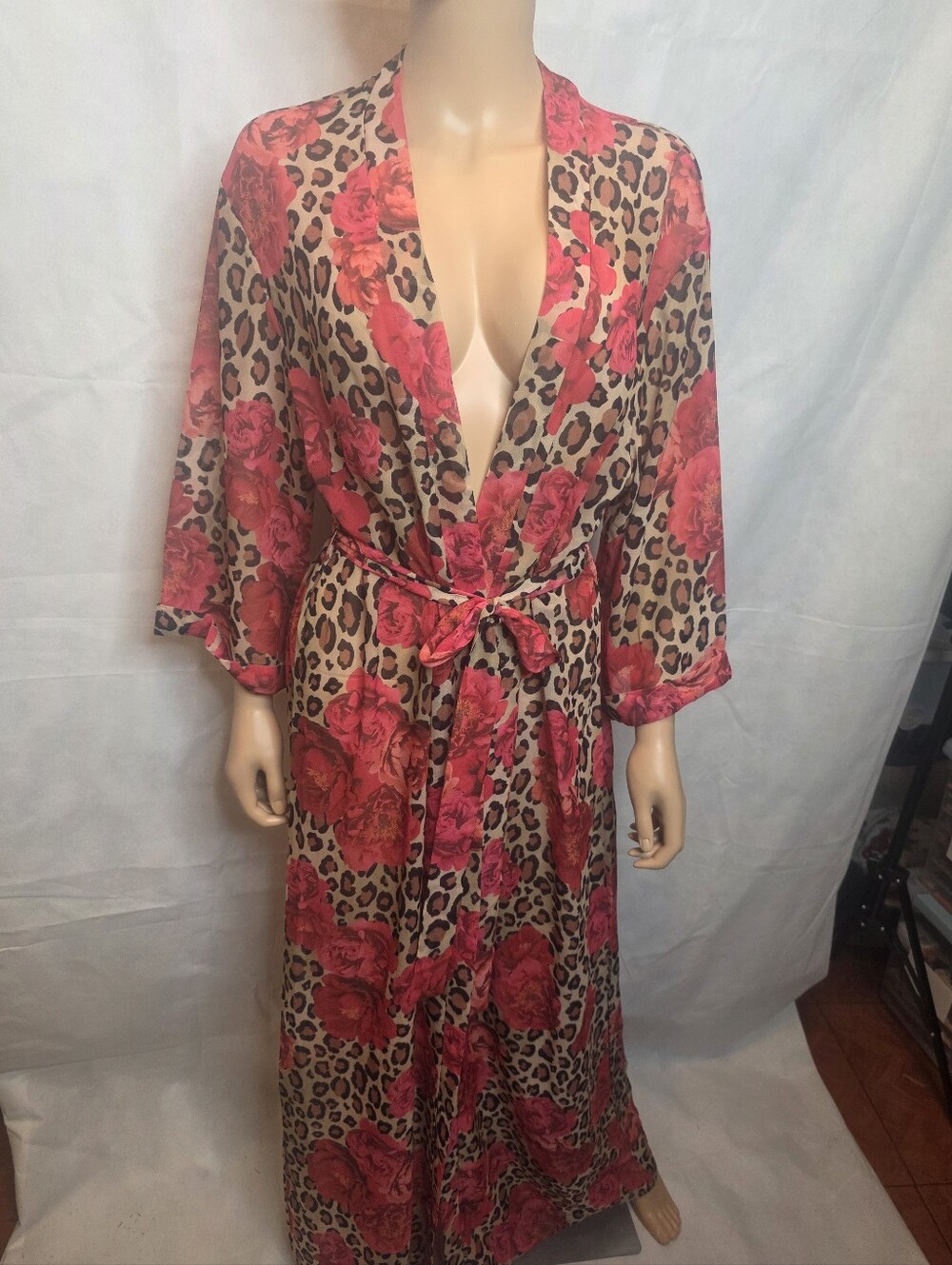 Women's XL Coral Floral Leopard Print Sheer Robe